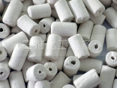 催化劑載體使化學反應速度加快的根本原因